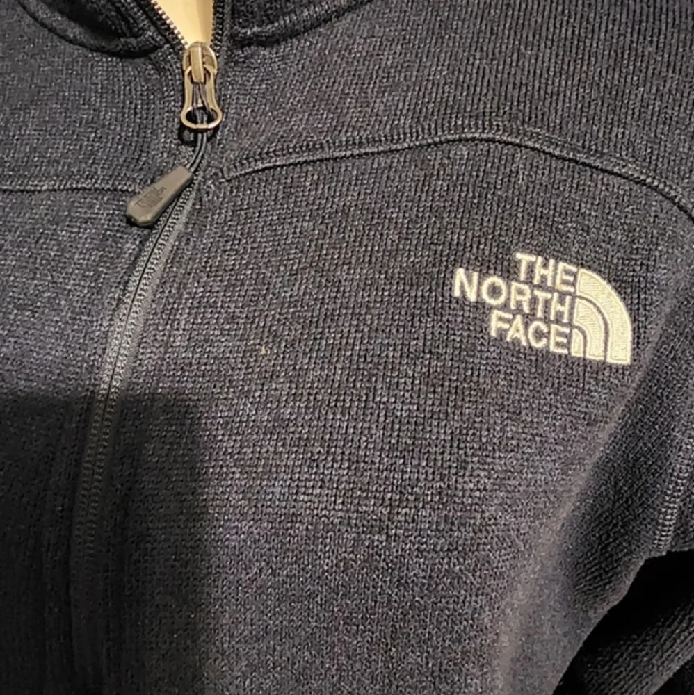 The north face navy 1/4 zip‎ fleece pullover